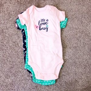 3P onesie set